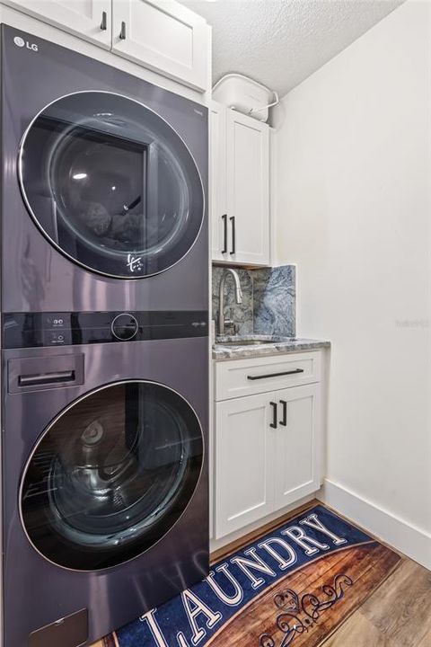 For Sale: $450,000 (3 beds, 2 baths, 1420 Square Feet)