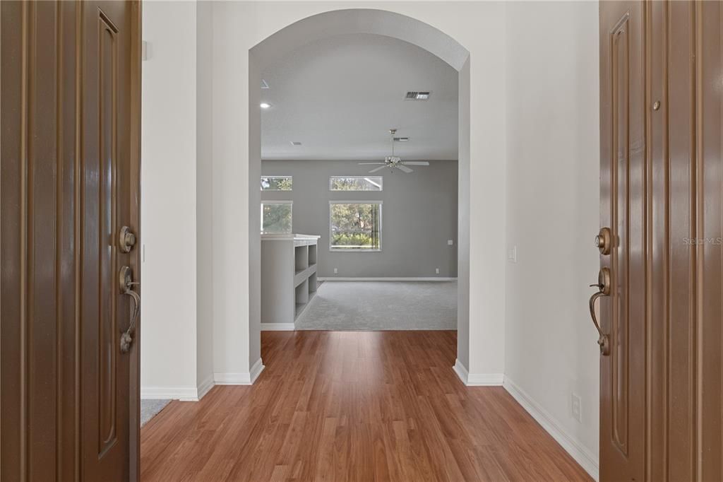 For Sale: $469,000 (3 beds, 2 baths, 2092 Square Feet)