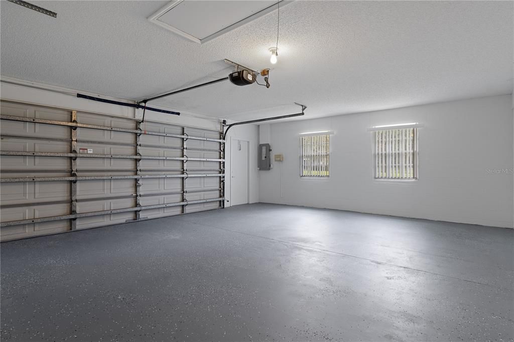 For Sale: $469,000 (3 beds, 2 baths, 2092 Square Feet)