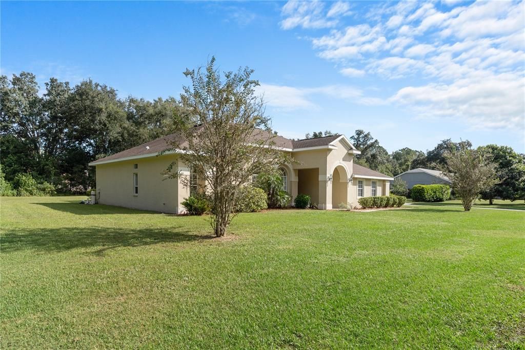 For Sale: $469,000 (3 beds, 2 baths, 2092 Square Feet)