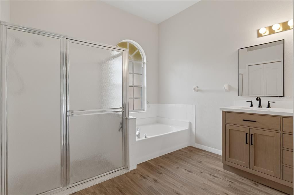 For Sale: $469,000 (3 beds, 2 baths, 2092 Square Feet)