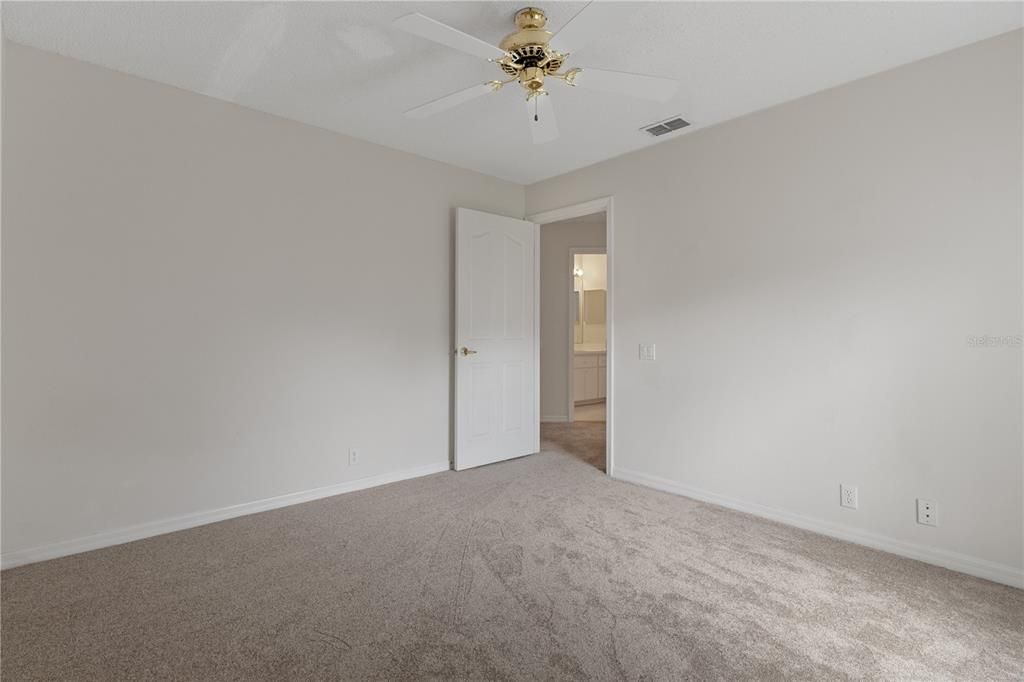 For Sale: $469,000 (3 beds, 2 baths, 2092 Square Feet)