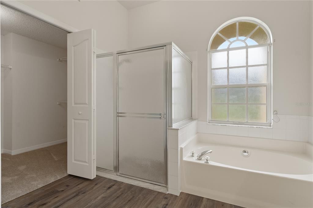 For Sale: $469,000 (3 beds, 2 baths, 2092 Square Feet)