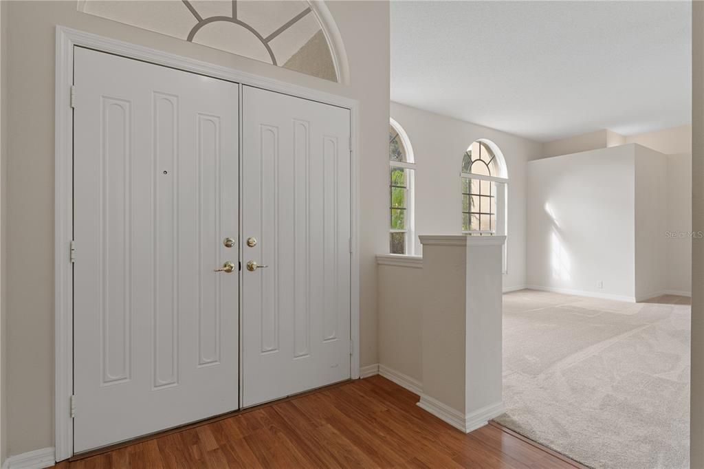 For Sale: $469,000 (3 beds, 2 baths, 2092 Square Feet)