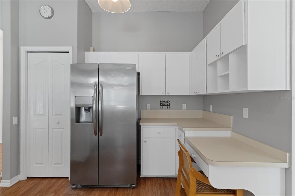For Sale: $469,000 (3 beds, 2 baths, 2092 Square Feet)