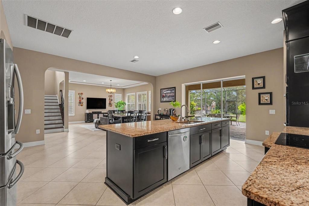 For Sale: $1,195,000 (5 beds, 4 baths, 4314 Square Feet)