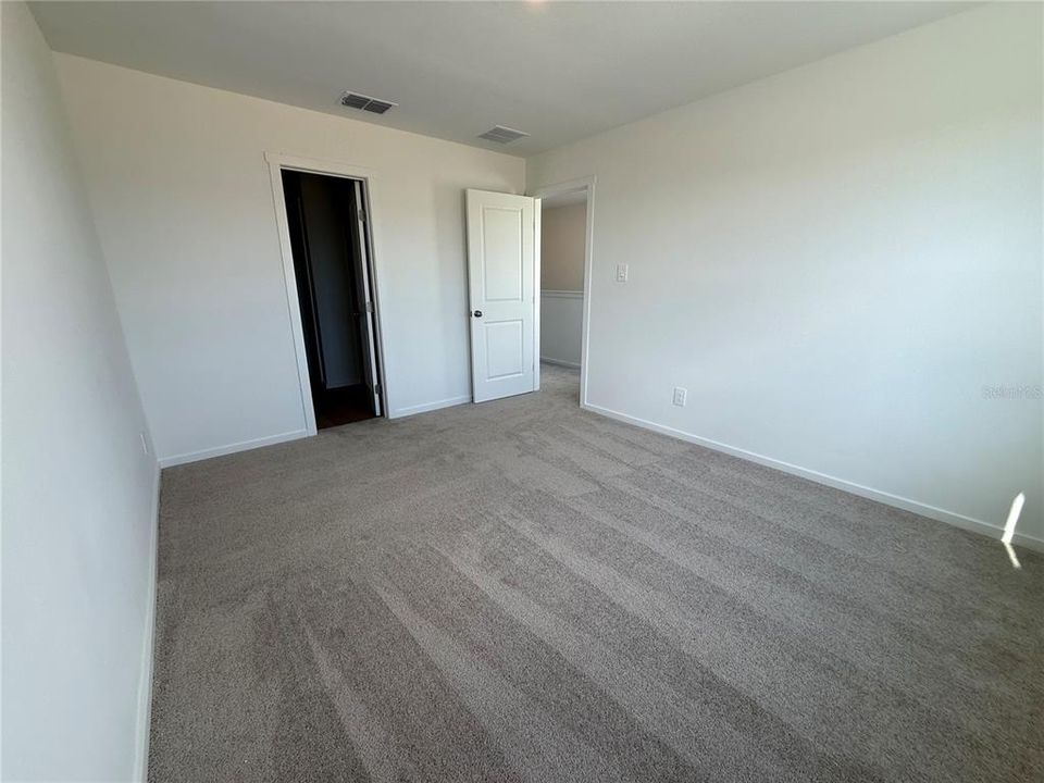 В аренду: $1,800 (3 спален, 2 ванн, 1386 Квадратных фут)