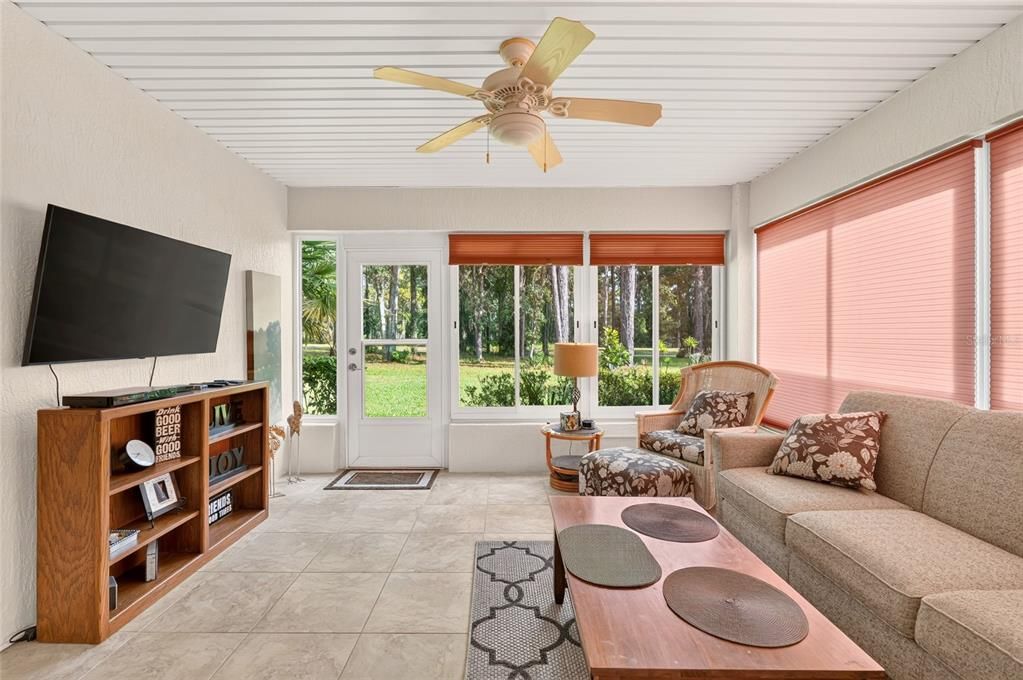 For Sale: $274,888 (2 beds, 2 baths, 1618 Square Feet)