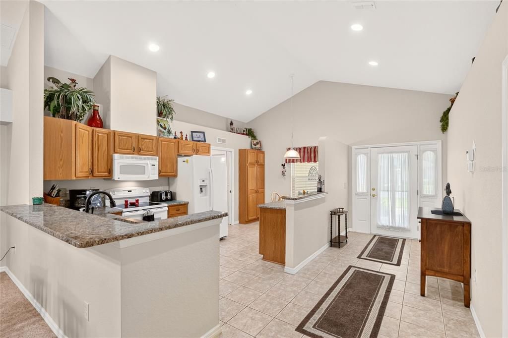 For Sale: $274,888 (2 beds, 2 baths, 1618 Square Feet)