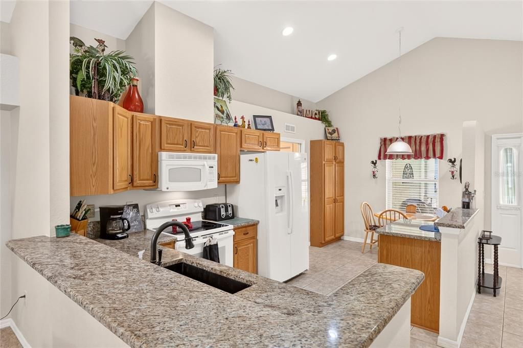 For Sale: $274,888 (2 beds, 2 baths, 1618 Square Feet)