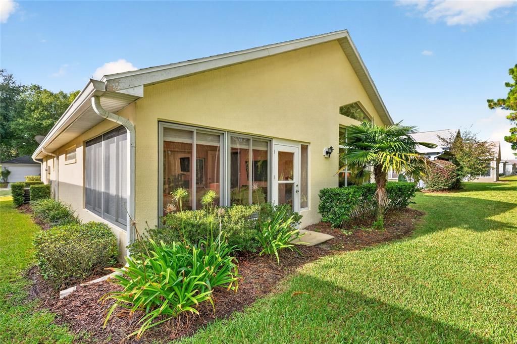 For Sale: $274,888 (2 beds, 2 baths, 1618 Square Feet)