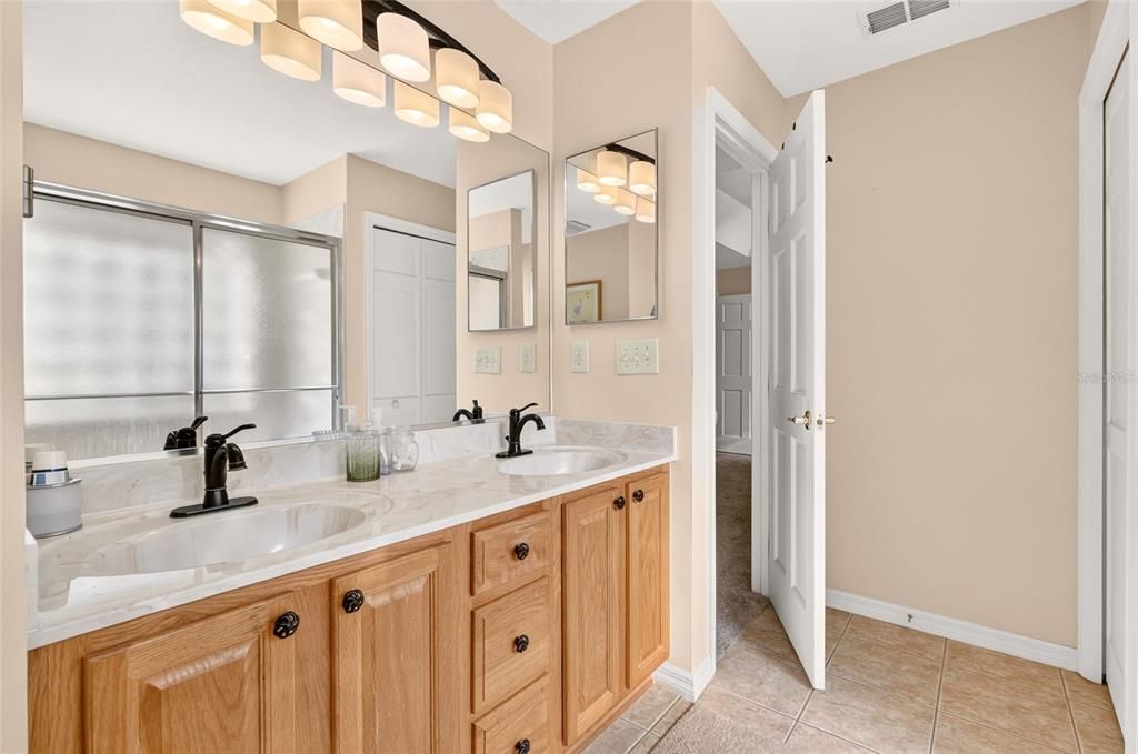 For Sale: $274,888 (2 beds, 2 baths, 1618 Square Feet)