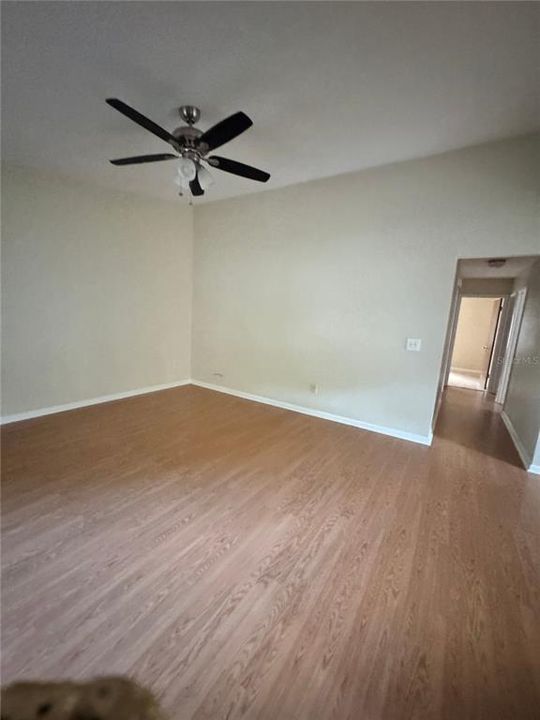 En Renta: $1,600 (3 camas, 2 baños, 1100 Pies cuadrados)
