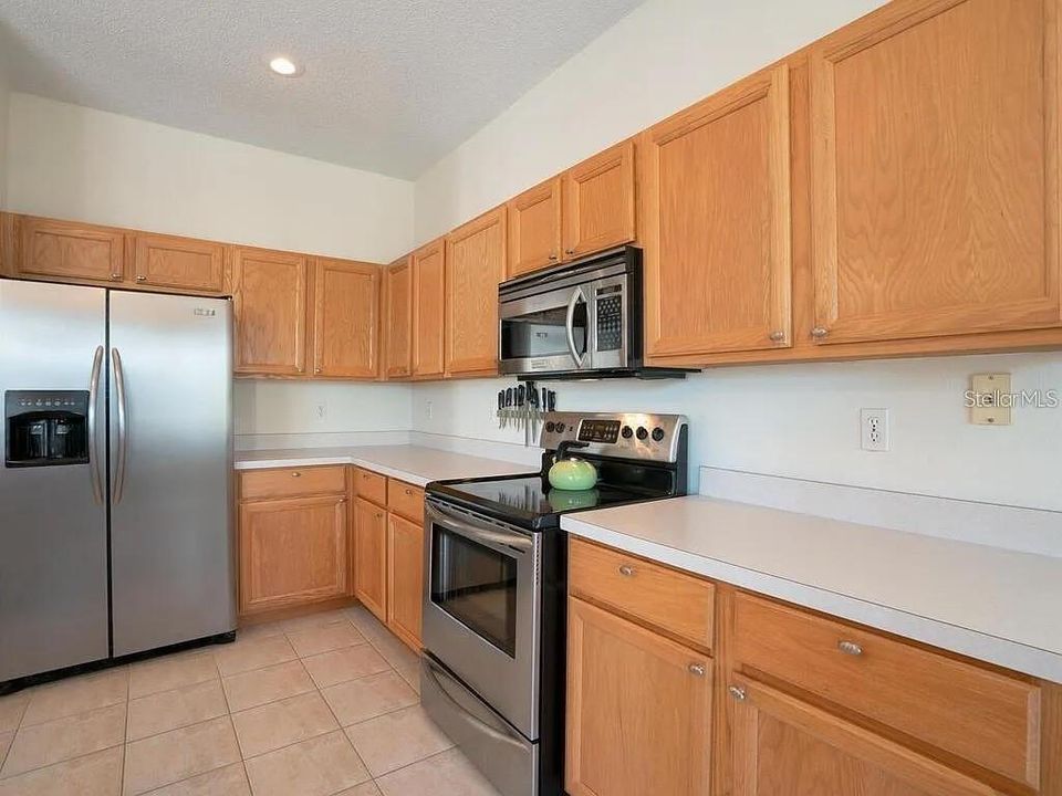For Rent: $3,750 (4 beds, 2 baths, 1816 Square Feet)