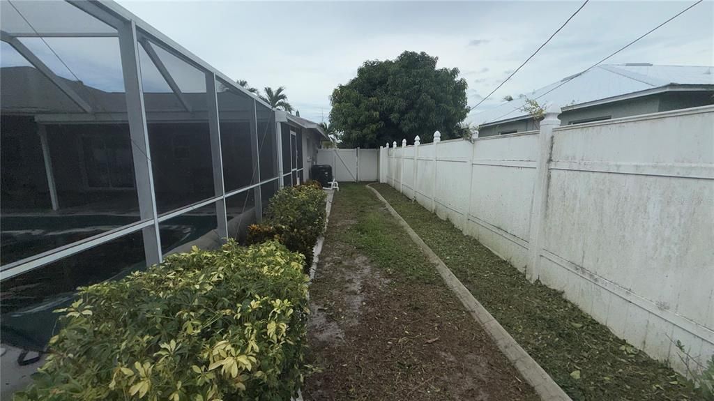 For Sale: $95,000 (3 beds, 2 baths, 1661 Square Feet)