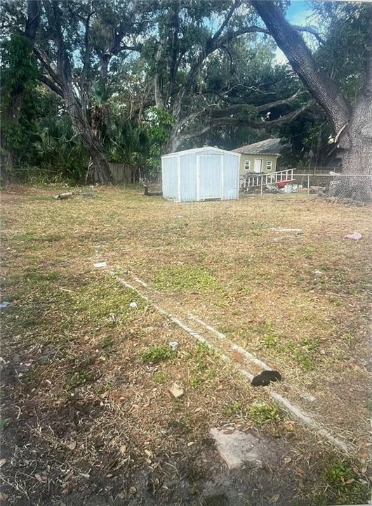 For Sale: $239,000 (3 beds, 1 baths, 864 Square Feet)