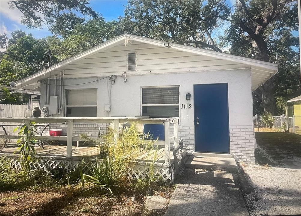 For Sale: $239,000 (3 beds, 1 baths, 864 Square Feet)