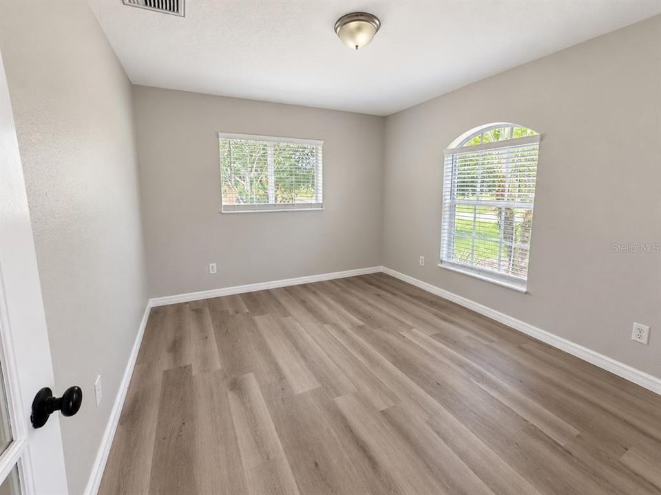 For Rent: $1,999 (3 beds, 2 baths, 1562 Square Feet)