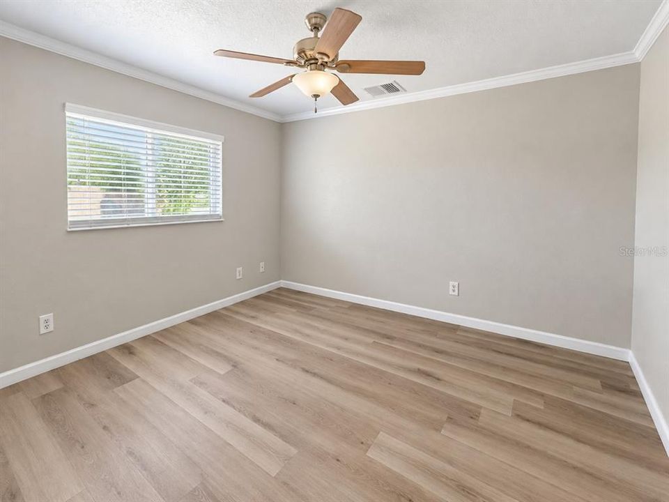 For Rent: $1,999 (3 beds, 2 baths, 1562 Square Feet)