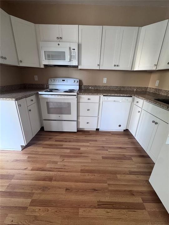 For Rent: $1,400 (1 beds, 1 baths, 528 Square Feet)
