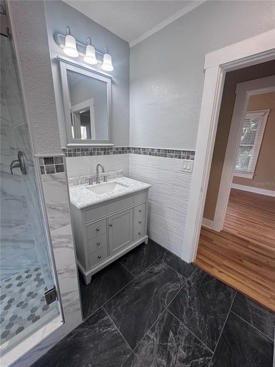 For Rent: $1,400 (1 beds, 1 baths, 528 Square Feet)