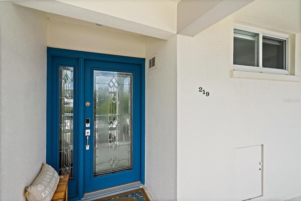 For Sale: $1,325,000 (2 beds, 2 baths, 1492 Square Feet)