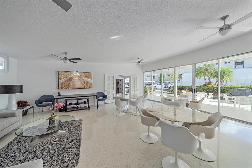 For Sale: $1,325,000 (2 beds, 2 baths, 1492 Square Feet)