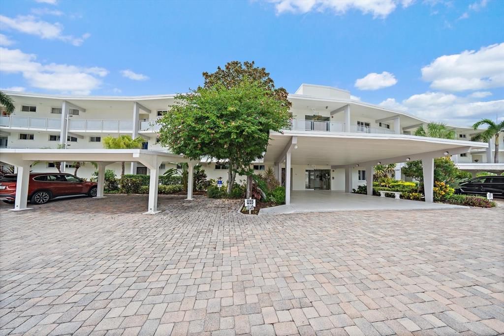 For Sale: $1,325,000 (2 beds, 2 baths, 1492 Square Feet)