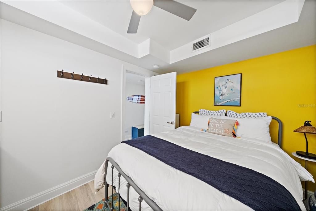 For Sale: $1,325,000 (2 beds, 2 baths, 1492 Square Feet)