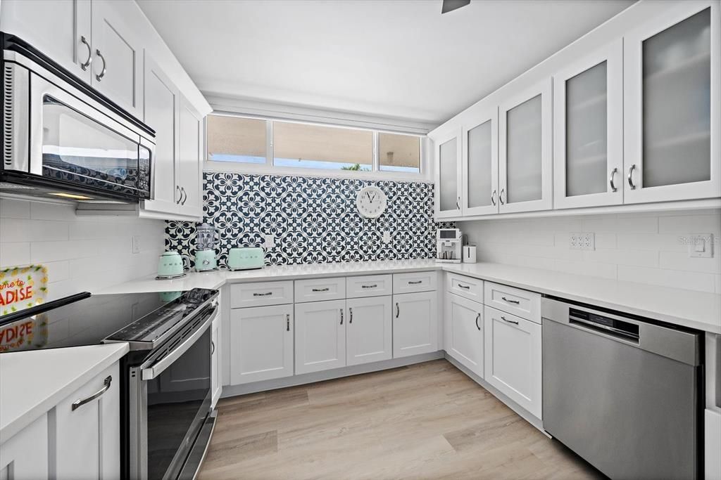 For Sale: $1,325,000 (2 beds, 2 baths, 1492 Square Feet)