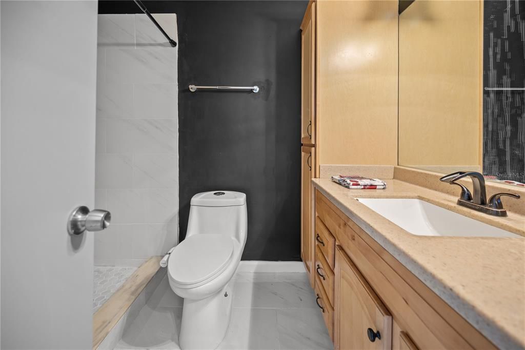 For Sale: $380,000 (3 beds, 2 baths, 1787 Square Feet)