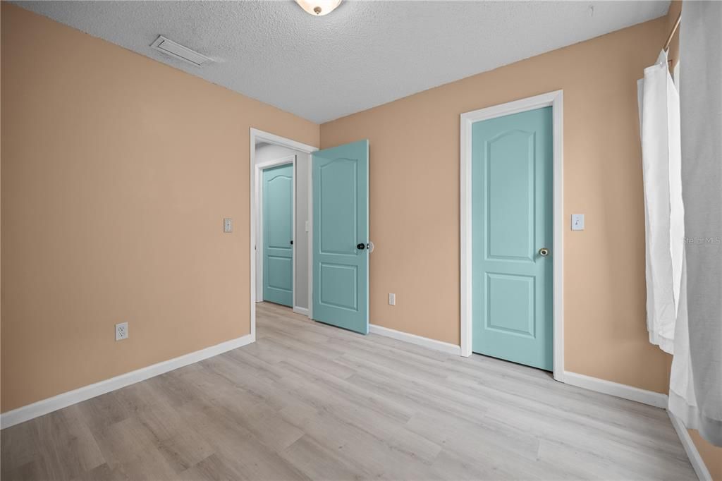 For Sale: $380,000 (3 beds, 2 baths, 1787 Square Feet)