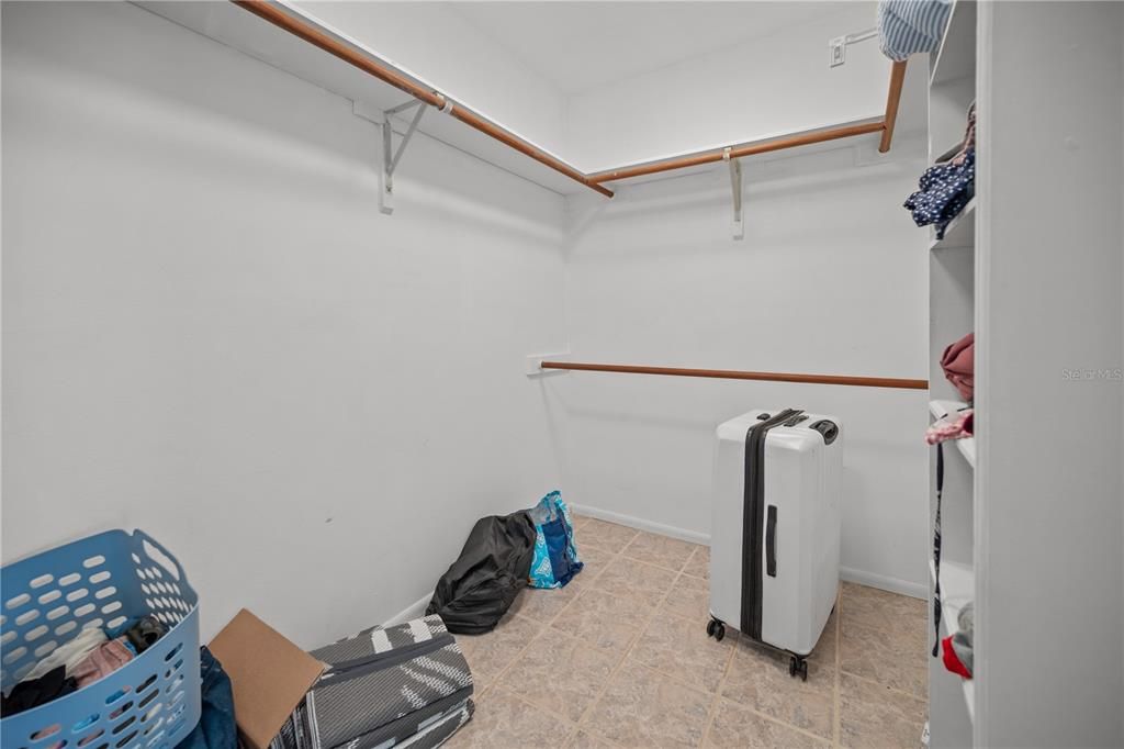 For Sale: $380,000 (3 beds, 2 baths, 1787 Square Feet)