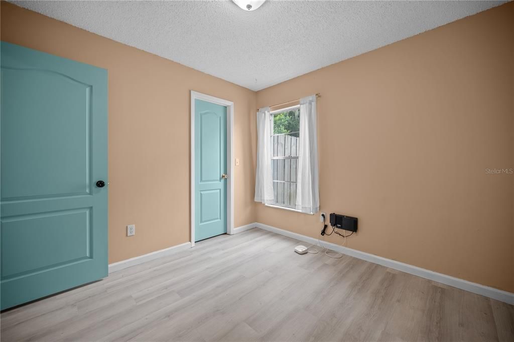 For Sale: $380,000 (3 beds, 2 baths, 1787 Square Feet)