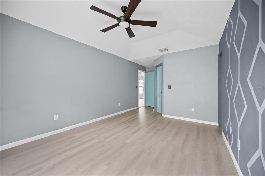 For Sale: $380,000 (3 beds, 2 baths, 1787 Square Feet)