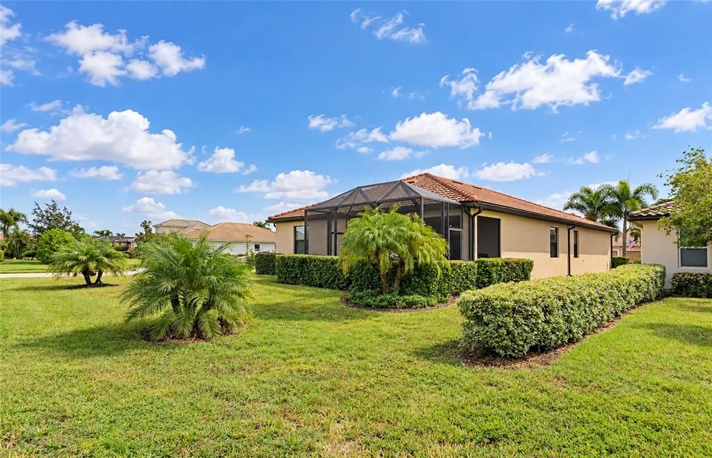 For Sale: $574,999 (4 beds, 3 baths, 2016 Square Feet)