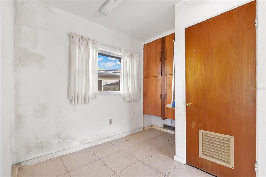 For Sale: $450,000 (2 beds, 2 baths, 1406 Square Feet)