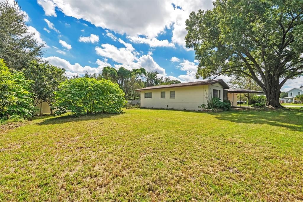 For Sale: $450,000 (2 beds, 2 baths, 1406 Square Feet)