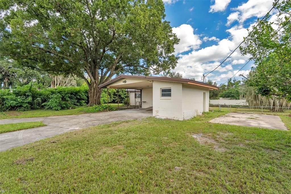 For Sale: $450,000 (2 beds, 2 baths, 1406 Square Feet)