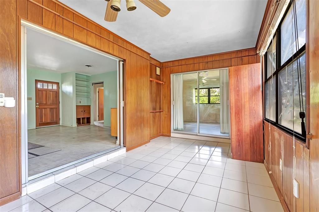 For Sale: $450,000 (2 beds, 2 baths, 1406 Square Feet)