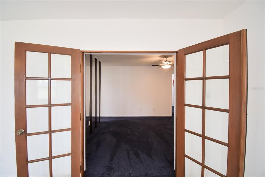 For Sale: $335,000 (3 beds, 2 baths, 2148 Square Feet)