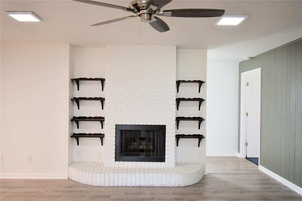For Sale: $335,000 (3 beds, 2 baths, 2148 Square Feet)