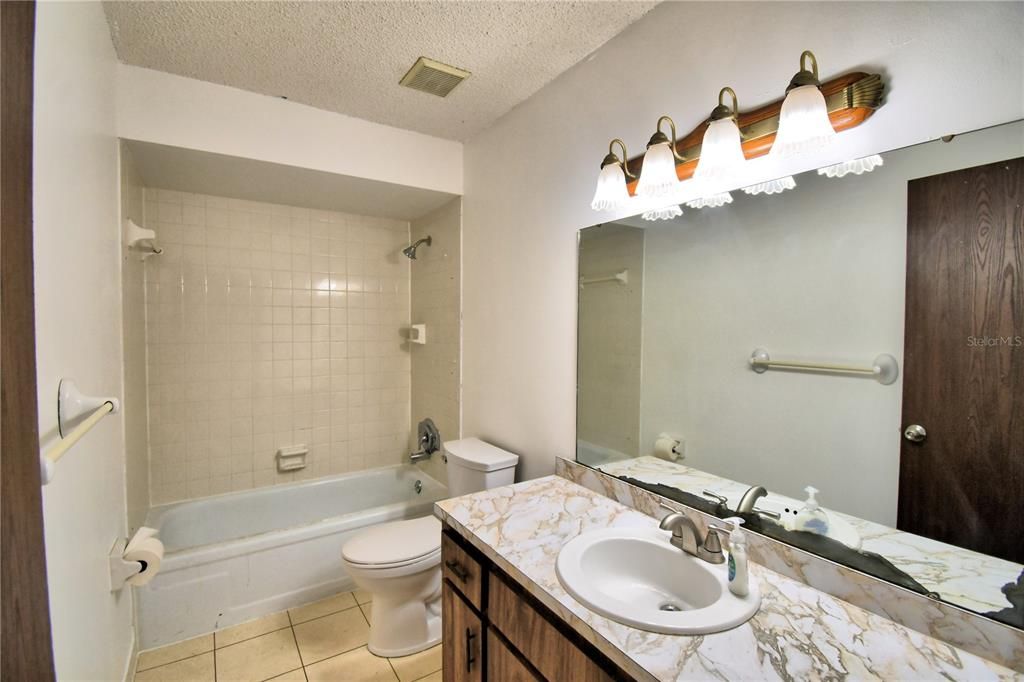 For Sale: $335,000 (3 beds, 2 baths, 2148 Square Feet)