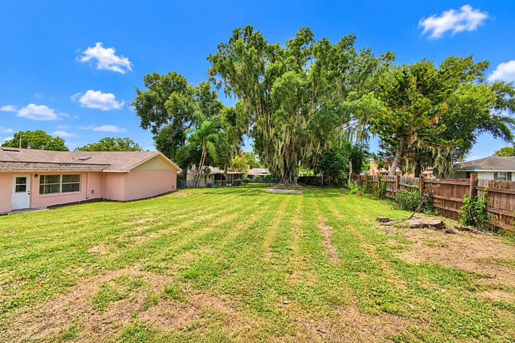 For Sale: $335,000 (3 beds, 2 baths, 2148 Square Feet)