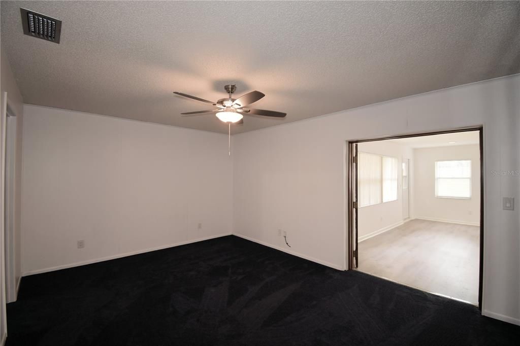 For Sale: $335,000 (3 beds, 2 baths, 2148 Square Feet)