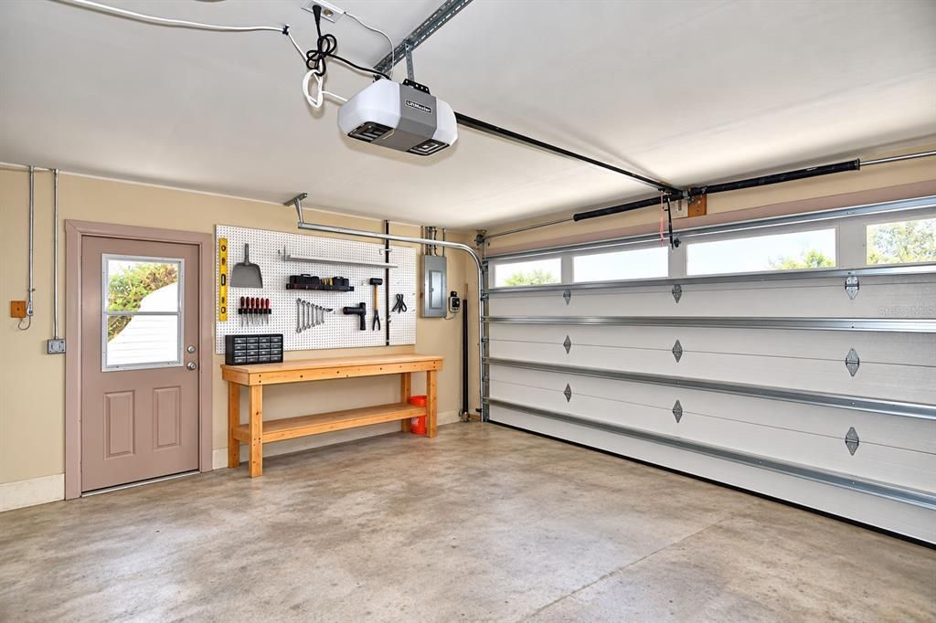 For Sale: $335,000 (3 beds, 2 baths, 2148 Square Feet)