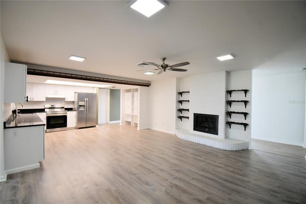 For Sale: $335,000 (3 beds, 2 baths, 2148 Square Feet)