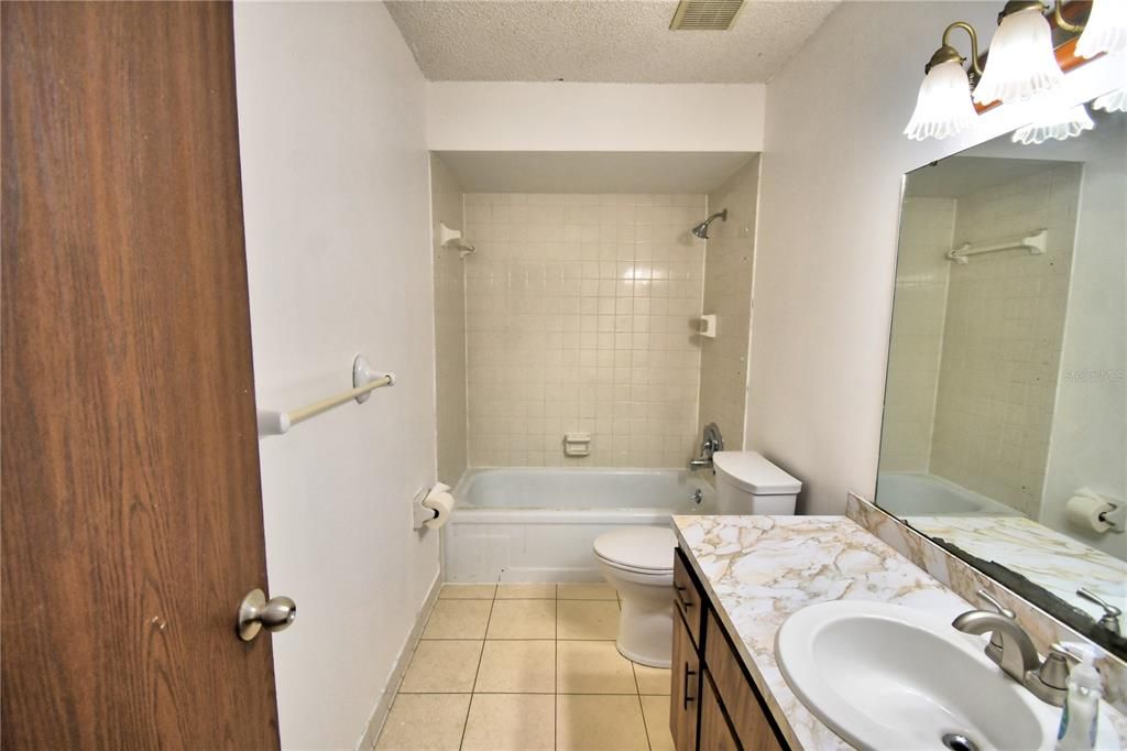 For Sale: $335,000 (3 beds, 2 baths, 2148 Square Feet)