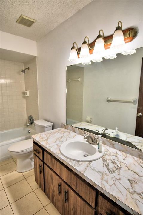 For Sale: $335,000 (3 beds, 2 baths, 2148 Square Feet)