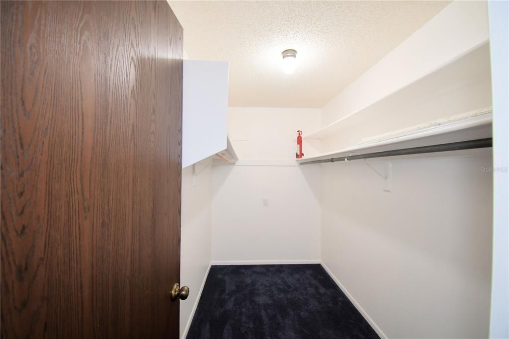 For Sale: $335,000 (3 beds, 2 baths, 2148 Square Feet)